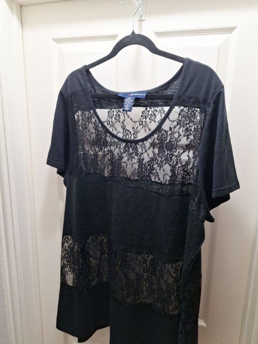 Denim 24/7 Women's Black Lace Panel Short Sleeve Top